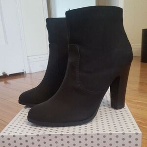 Delicious Black Heeled Boots